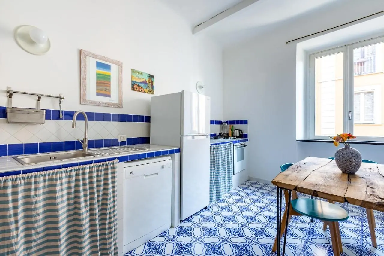 アパート Porta Ticinese Colorful Apartment! ミラノ