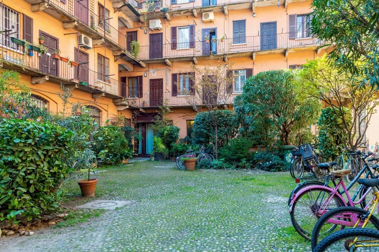 מילאנו Porta Ticinese Colorful Apartment!